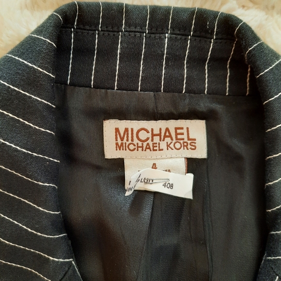 🔥🔥🔥SALE🔥🔥🔥Michael Kors Pinstripes Blazer - Picture 2 of 3